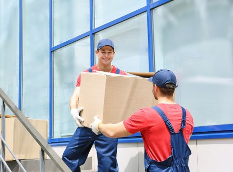 Practical storage service for moving and decluttering in Ilford